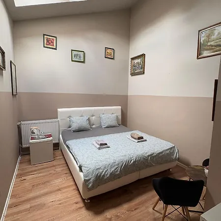 Blue Lotus Hotel & Hostel 3*