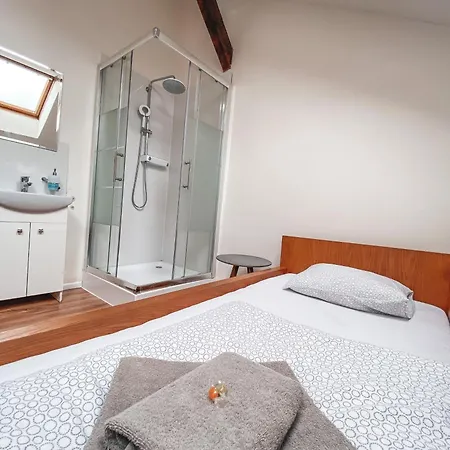 Blue Lotus Hotel & Hostel Bratislava