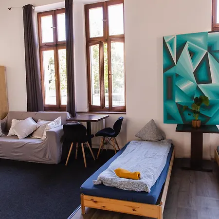 Blue Lotus Hotel & Hostel 3* Bratislava